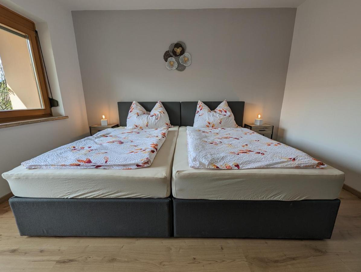 Angerpartments-Sonnige Grosse Wohnung Mit Balkon Und Kostenlosen Parkplatz โดบริอาค ภายนอก รูปภาพ