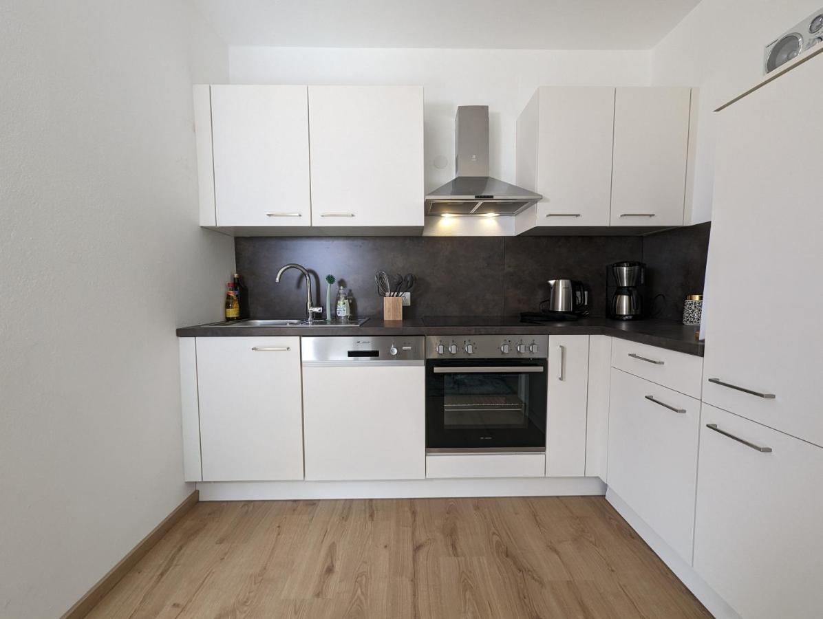 Angerpartments-Sonnige Grosse Wohnung Mit Balkon Und Kostenlosen Parkplatz โดบริอาค ภายนอก รูปภาพ
