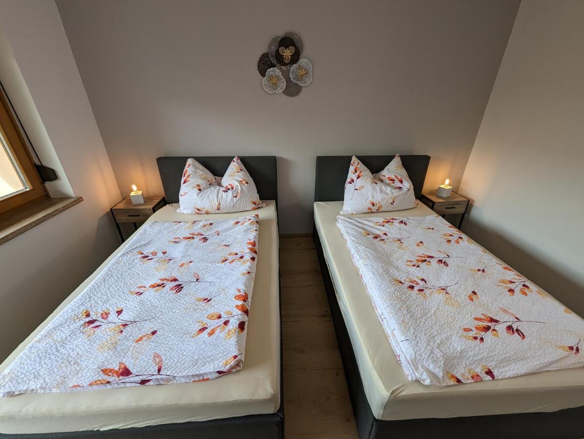 Angerpartments-Sonnige Grosse Wohnung Mit Balkon Und Kostenlosen Parkplatz โดบริอาค ภายนอก รูปภาพ