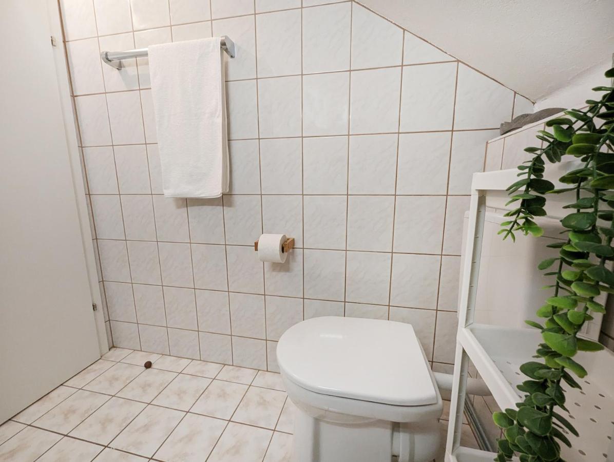 Angerpartments-Sonnige Grosse Wohnung Mit Balkon Und Kostenlosen Parkplatz โดบริอาค ภายนอก รูปภาพ